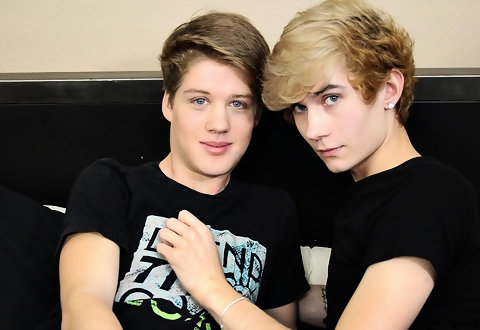 Bare Twinks - Alex Grahamson And Dakota White - 1